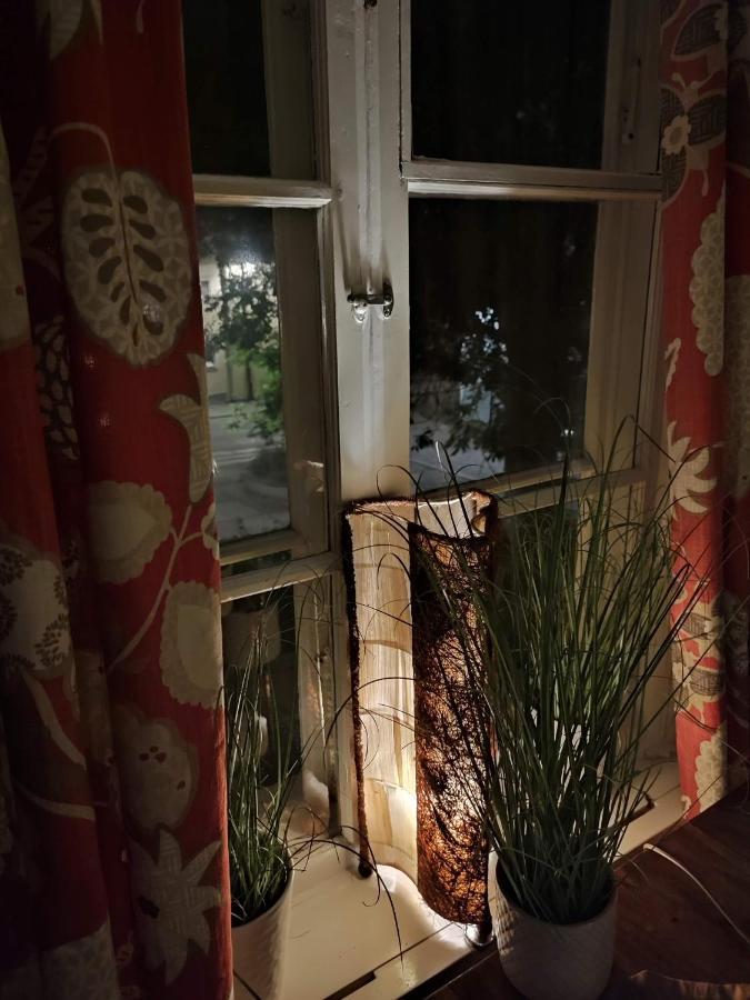 Den Unika Sekelskiftsvaningen. Daire Norrtälje Dış mekan fotoğraf