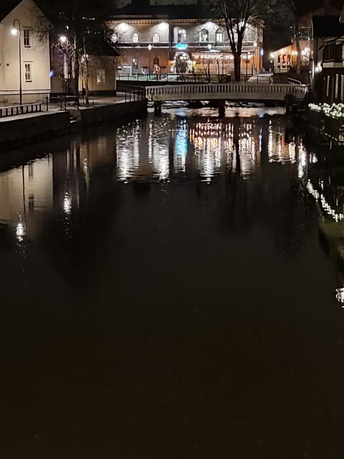 Den Unika Sekelskiftsvaningen. Daire Norrtälje Dış mekan fotoğraf